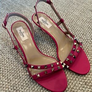 Valentino NWT 39.5 Rockstud Flair Sandal in Blossom